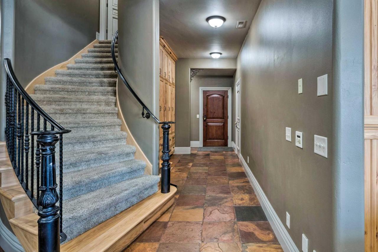 Family-Friendly Utah Vacation Rental Near Skiing! Sandy Exterior photo